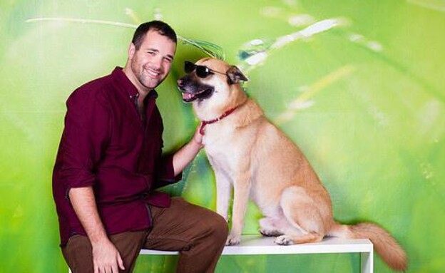 דני ג'נוגלי והכלב מופאסה (צילום: דוגיז)