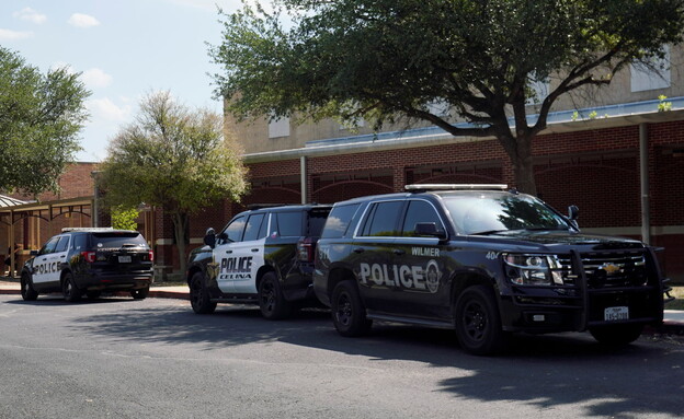 ניידת משטרה בטקסס (צילום: reuters)