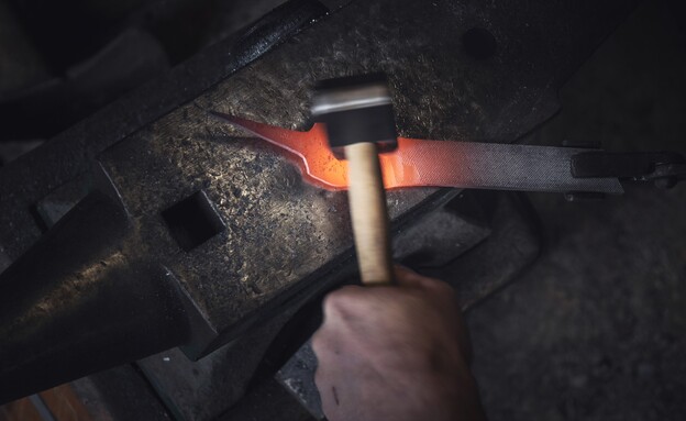 גגנאו, עבודת חרש הברזל (צילום: גגנאו)
