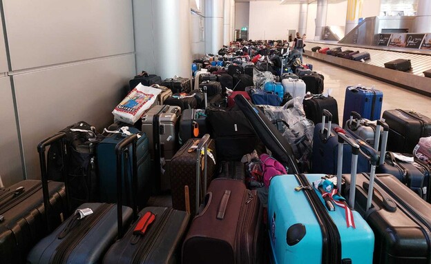 מזוודות אבודות בנתב"ג (צילום: n12)