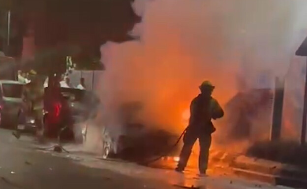 פיצוץ הרכב בנתניה (צילום: עמאר אסדי)