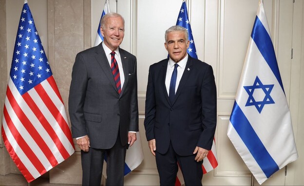 ביקור ביידן בישראל: לפיד ונשיא ארה"ב (צילום: אבישג שאר-ישוב/לע"מ)