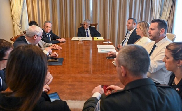 יאיר לפיד הבוקר לקראת פגישתו עם נשיא ארצות הברית ג (צילום: קובי גדעון / לע