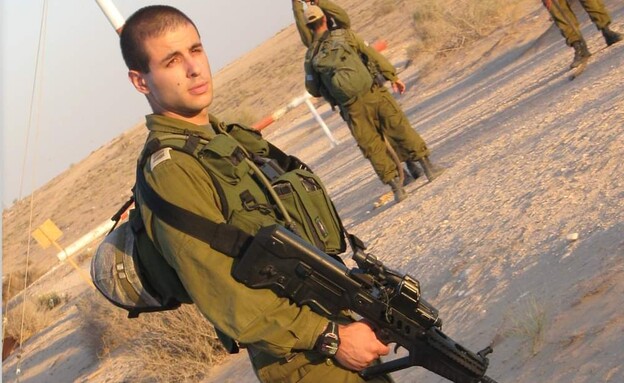 רפאל יונתן עמר בשירות הצבאי (צילום: איתי דגן , פרטי)