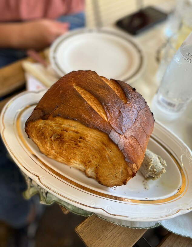 לחם עם חמאת שמן זית ופלפל (צילום: ניצן לנגר, אוכל טוב, mako)