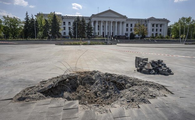 הפצצה בקרמטורסק, דונייצק (צילום: AP)