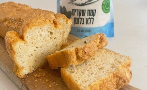 לחם שקדים קיטוגני (צילום: עומר מילר)
