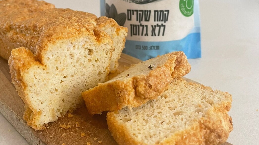 לחם שקדים קיטוגני (צילום: עומר מילר)