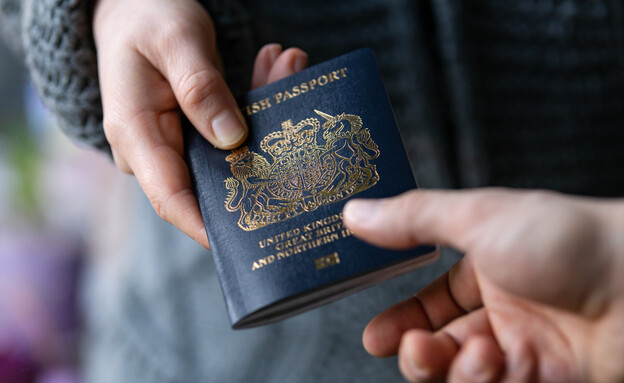 דרכון בריטי (צילום: Max_555, shutterstock)