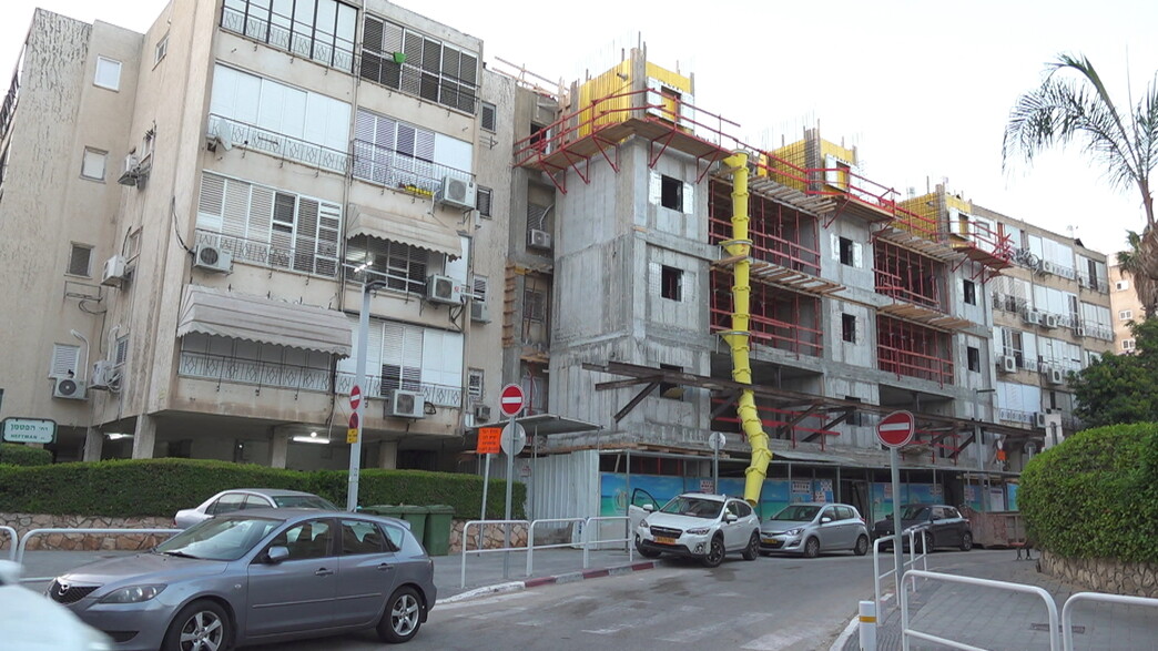 חיים באתר בנייה 