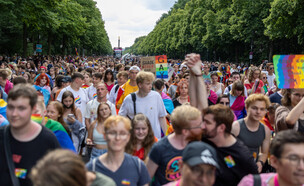 מצעד הגאווה בברלין 2022  (צילום: Christian Ender, GettyImages)