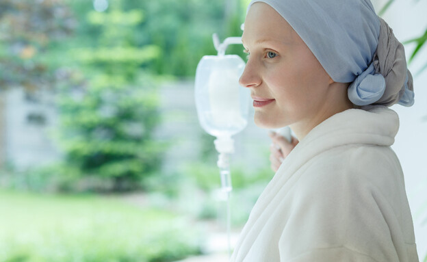 אישה חולה בסרטן (צילום: shutterstock)
