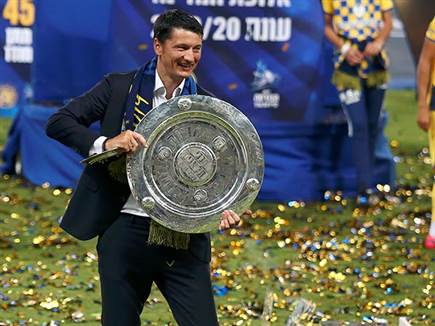 מכבי ת"א חוגגת עוד אליפות (אלן שיבר)