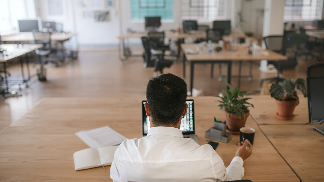 משרד ריק מאנשים, אילוסטרציה