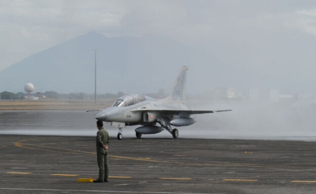 L'avion d'entraînement et d'attaque légère (Photo : TED ALJIBE/AFP/GettyImages)