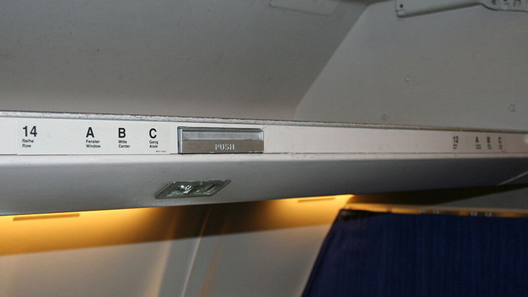 שורה 13 במטוס (צילום: Schutz, wikimedia)