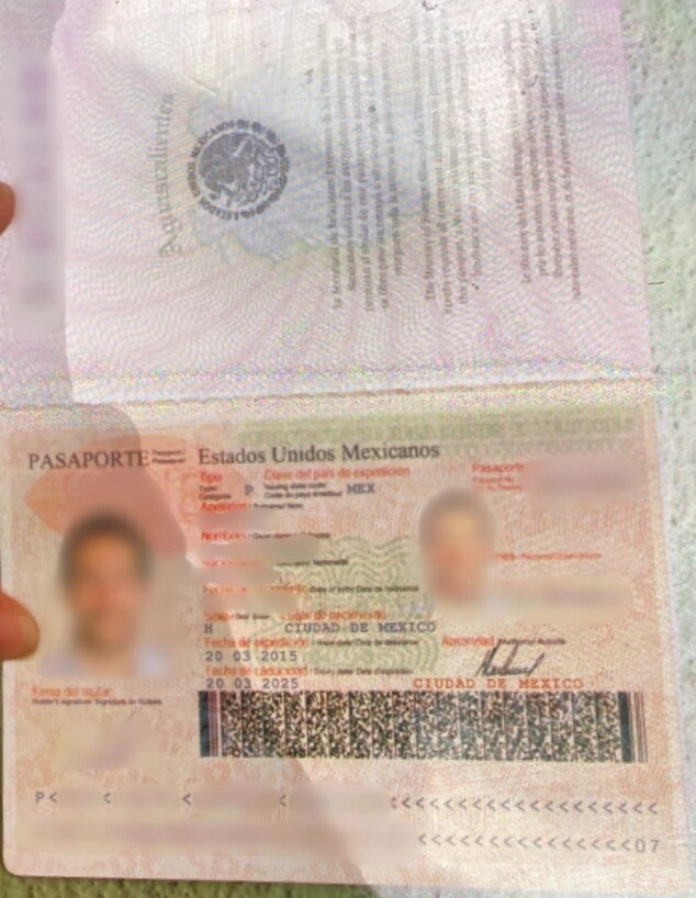 הדרכון המזויף של החשוד ממקסיקו (צילום: דוברות המשטרה)