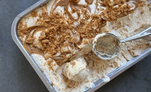 גלידה לוטוס  (צילום: עדי קלינגהופר, mako אוכל)