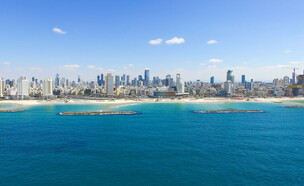 חוף תל אביב (צילום: StockStudio Aerials, shutterstock)