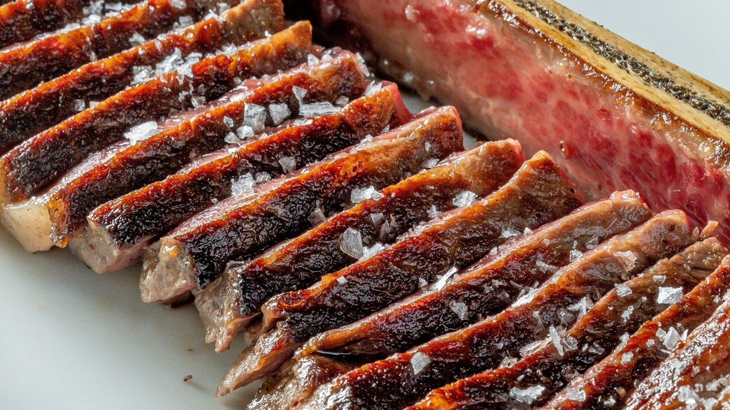 סטייק אימתני במסעדת טריגר סטייק אימתני במסעדת טריגר