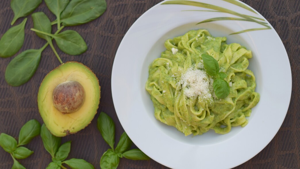 פסטה אבוקדו פסטה אבוקדו