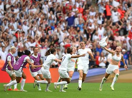 לא ידעה את נפשה מרוב אושר. קלואי קלי לאחר השער השני (getty)