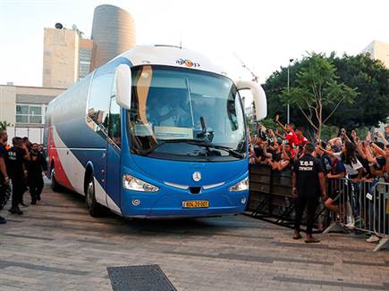 בשעת אחה"צ, הגיעה פ.ס.ז' לבלומפילד (צילום: אלן שיבר)