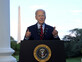 נשיא ארה"ב ביידן ממרפסת בידודו (צילום: רויטרס)
