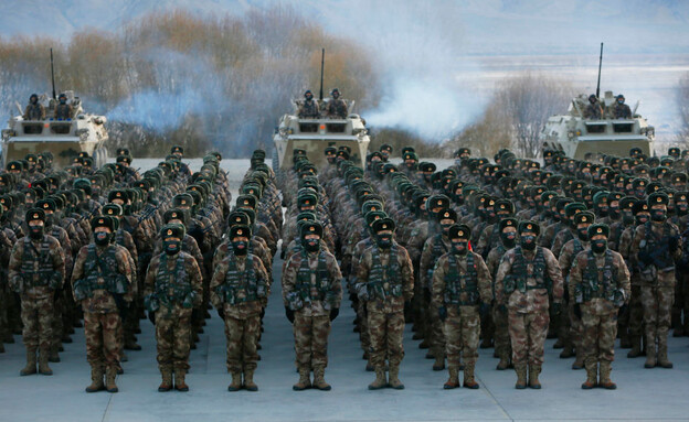 צבא הענק בפעולה (צילום: STR/AFP/GettyImages)
