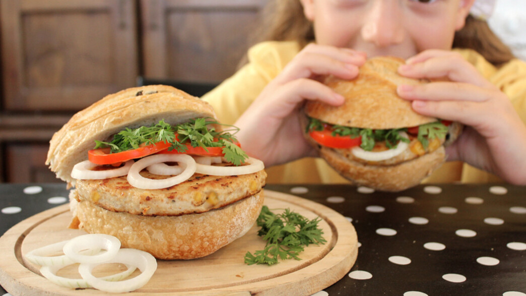 המבורגר עוף - מוכן