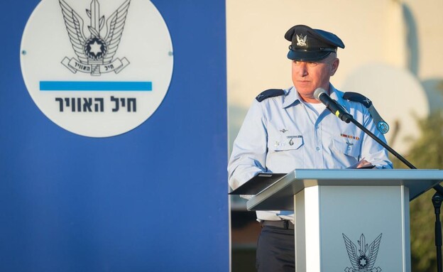 ראש להק ציוד בחיל האוויר תא"ל שמעון צנציפר (צילום: דובר צה"ל)
