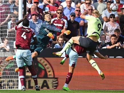 רגע הפציעה של פביאנסקי (GETTY)