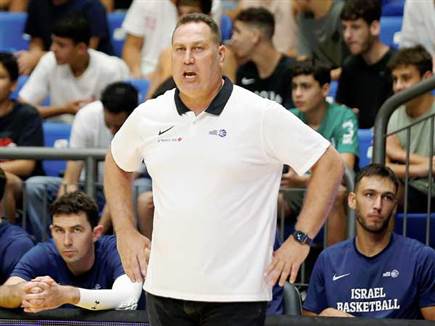 גודס עלה למפגש עם סגל חסר (צילום: אלן שיבר)