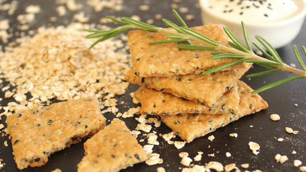 קרקרים עם קוואקר