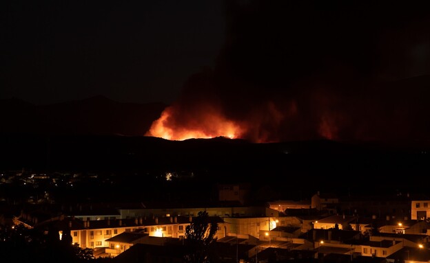 שריפה ספרד (צילום: alvarobueno, shutterstock)