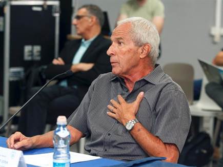 "יפגע בהרתעה". סטרשנוב (אלן שיבר)