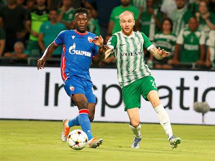 עם לחץ כבד בכיוון השער (צילום: אלן שיבר)