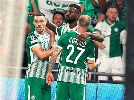 והדליק את היציעים (צילום: אלן שיבר)