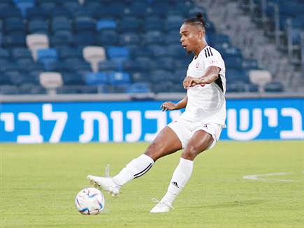 אלא שההצגה של הפועל ת"א היתה הרבה פחות טובה (צילום: קובי אליהו)