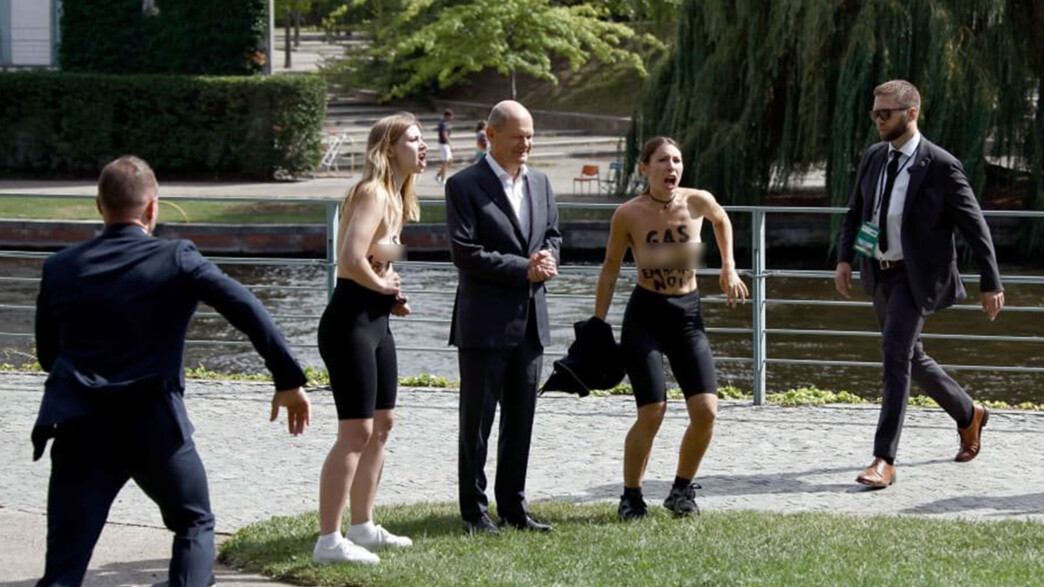 פעילות אקלים התפשטו ליד קנצלר גרמניה פעילות אקלים התפשטו ליד קנצלר גרמניה