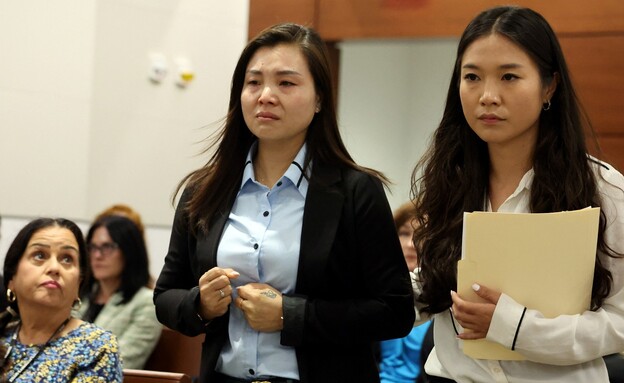 אימהות הקורבנות בטבח בפארקלנד, בבית המשפט (צילום: רויטרס)