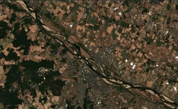 נהר הלואר המתייבש, צרפת (צילום: EU, Copernucus Sentinel-2 Imagery)