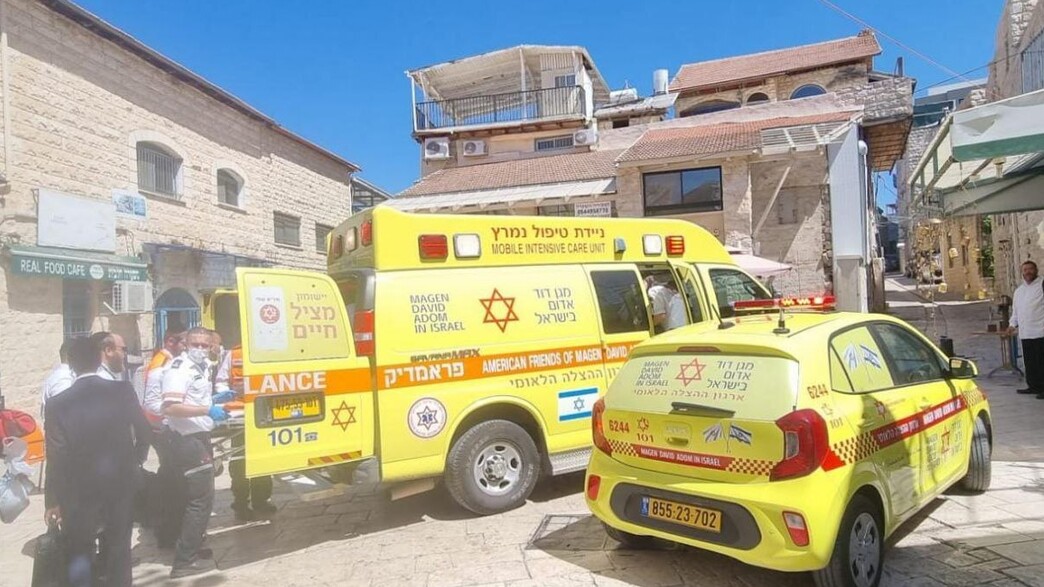 פעוט כבן שנה טבע בצימר בצפת