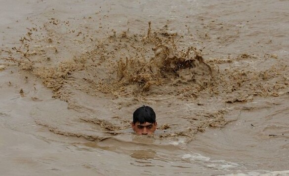 שטפונות בזק, פקיסטן (צילום: רויטרס)