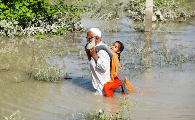 שטפונות בפקיסטן (צילום: רויטרס)