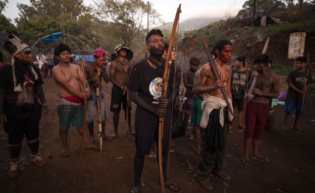 שבטים מבודדים בברזיל (צילום: AP)