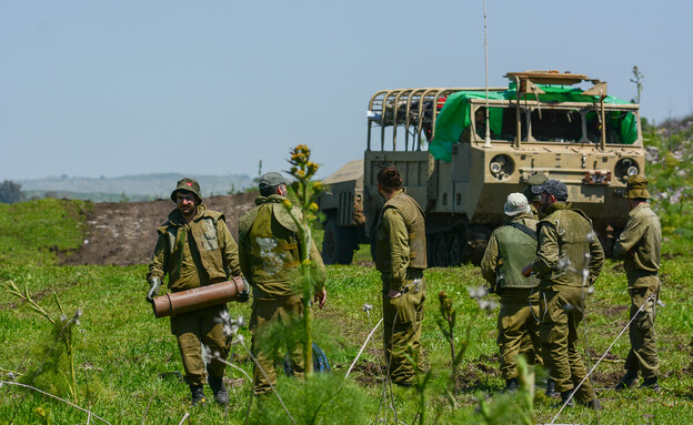 חיילי מילואים ברמת הגולן (צילום: מיכאל גלעדי, פלאש 90)