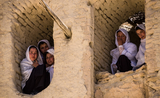נשים הזארתיות אפגניסטן (צילום: timsimages.uk, shutterstock)