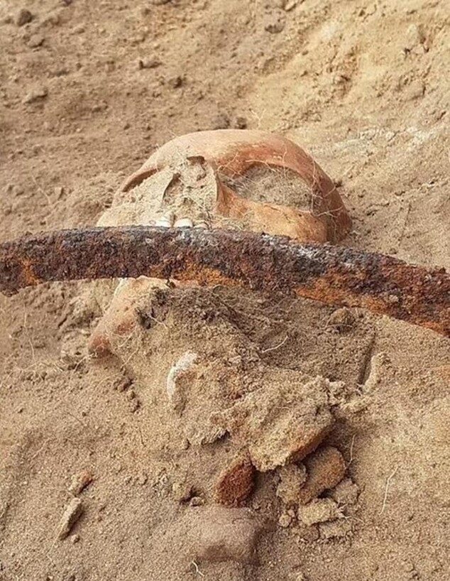 גופת ערפדית נמצאה בפיאן, פולין (צילום: מתוך הרשתות החברתיות לפי סעיף 27א׳ לחוק זכויות יוצרים)