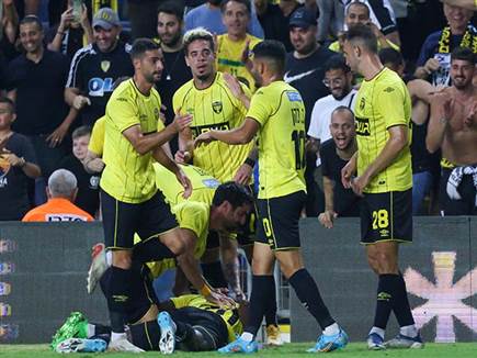 בית&quot;ר רושמת ניצחון ראשון העונה (צילום: דני מרון)